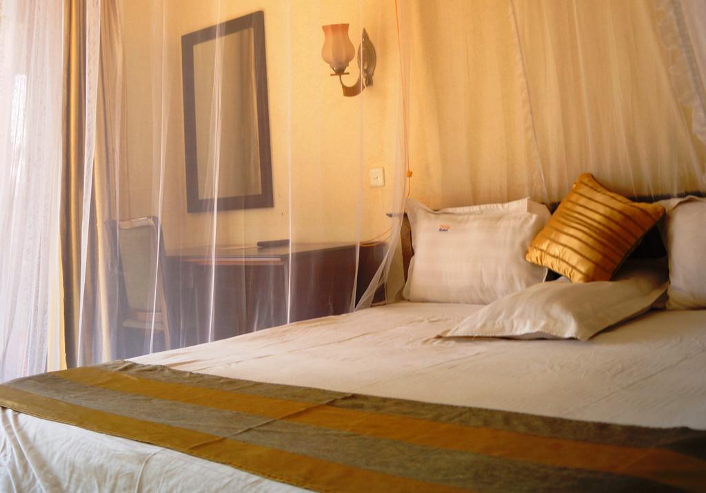 Tristar Hotel Kampala Exterior photo