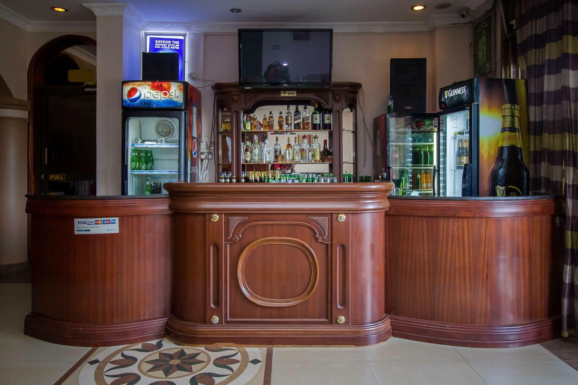 Tristar Hotel Kampala Exterior photo